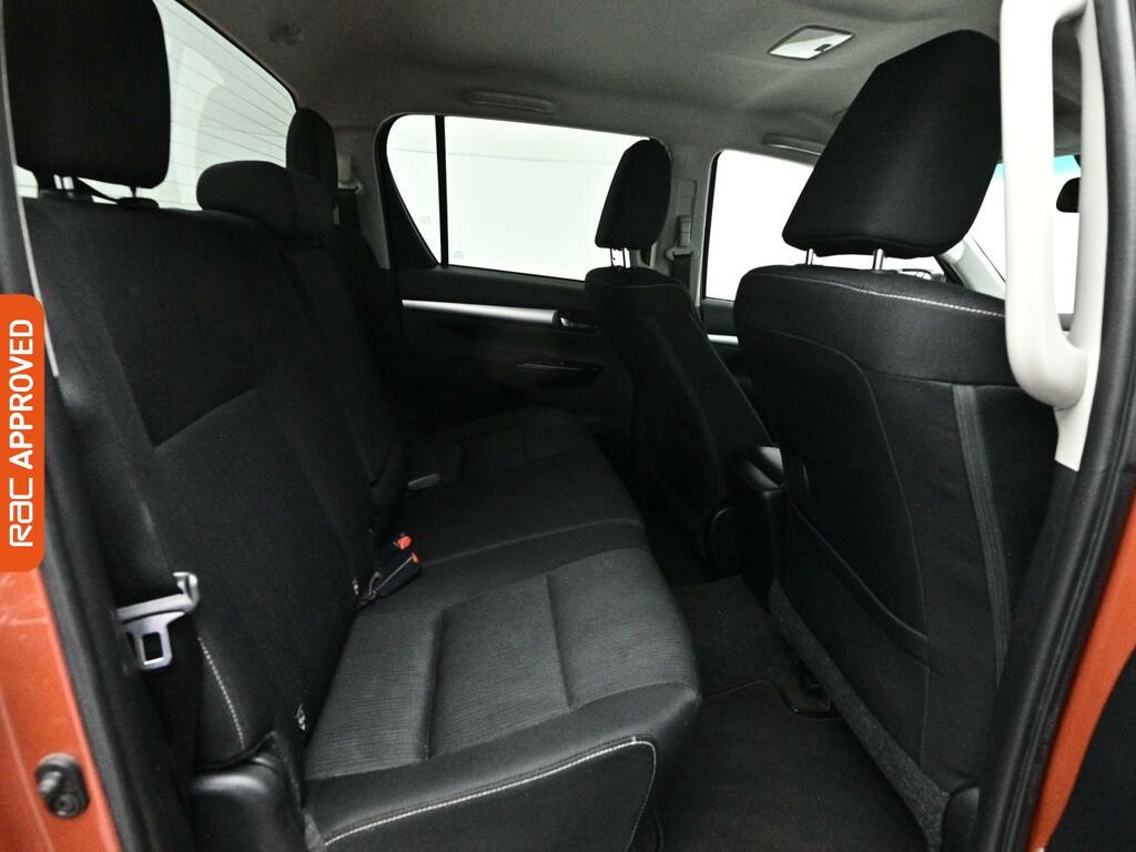 Toyota HILUX 2.4 D-4d Invincible Pickup Double Cab A Orange #3