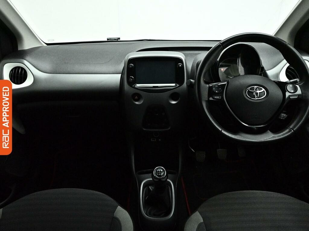 Toyota Aygo 1.0 Vvt-i X-press Hatchback Euro BK68ZVE White #2