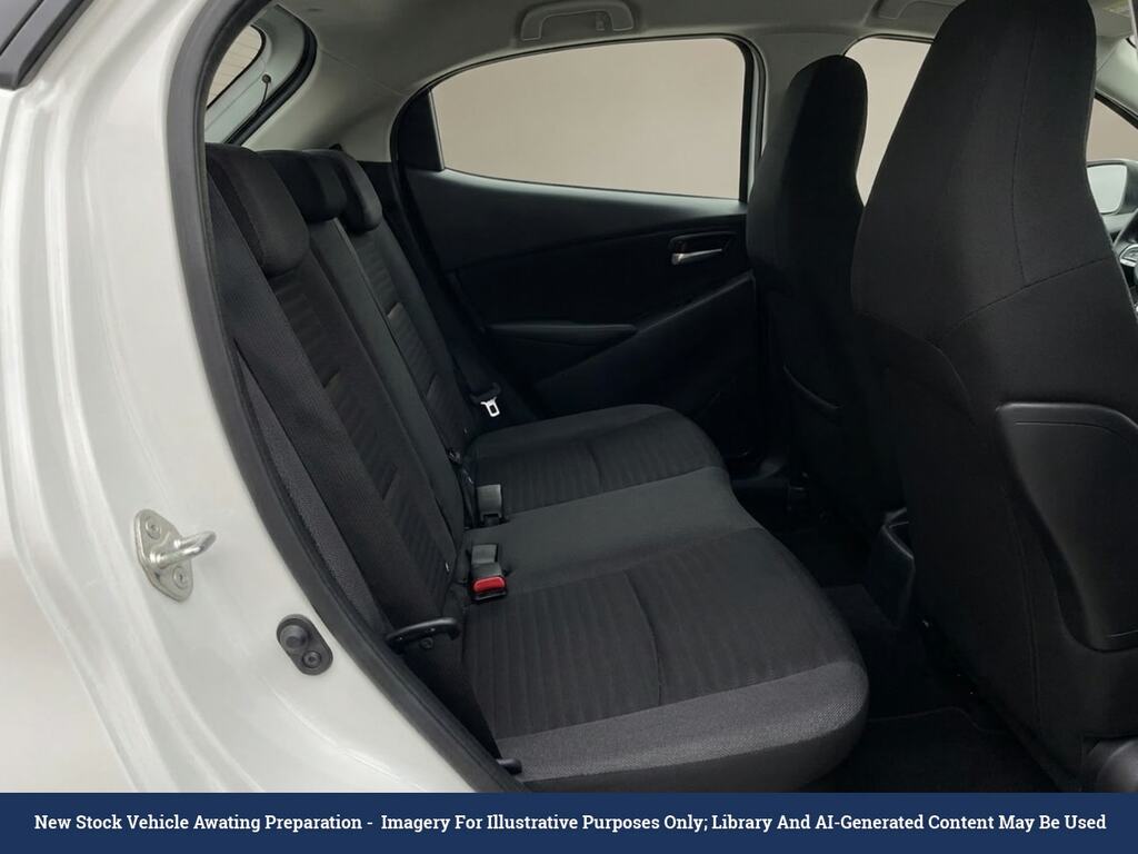 Toyota Aygo 1.0 Vvt-i X-press Hatchback Euro White #4