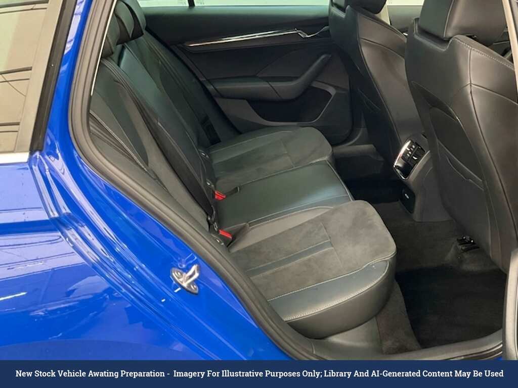 Skoda Octavia 1.5 Tsi Act Se L Estate Euro 6 Blue #3