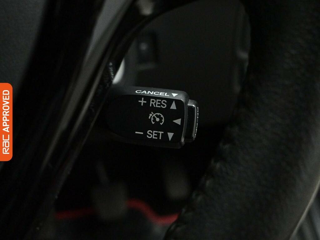 Toyota Aygo Hatchback Red #17