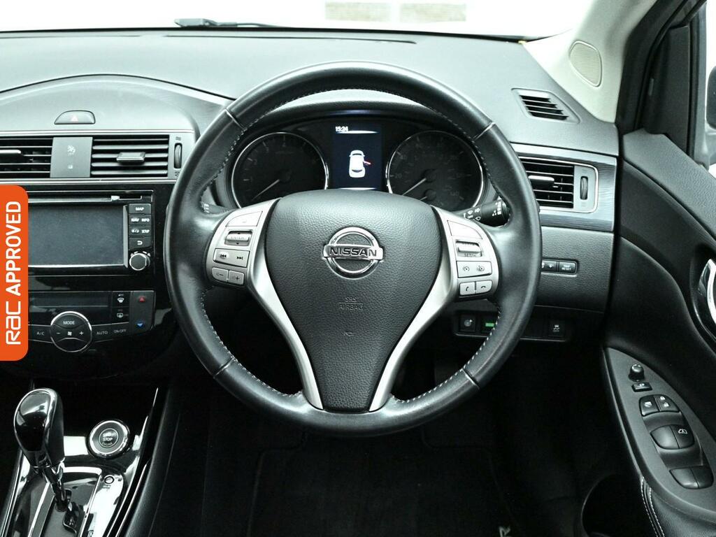 Nissan Pulsar Hatchback #8