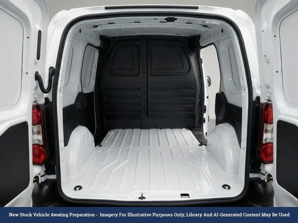 Nissan TOWNSTAR 1.3 Tce Acenta Panel Van 6Dr L1 Euro White #2