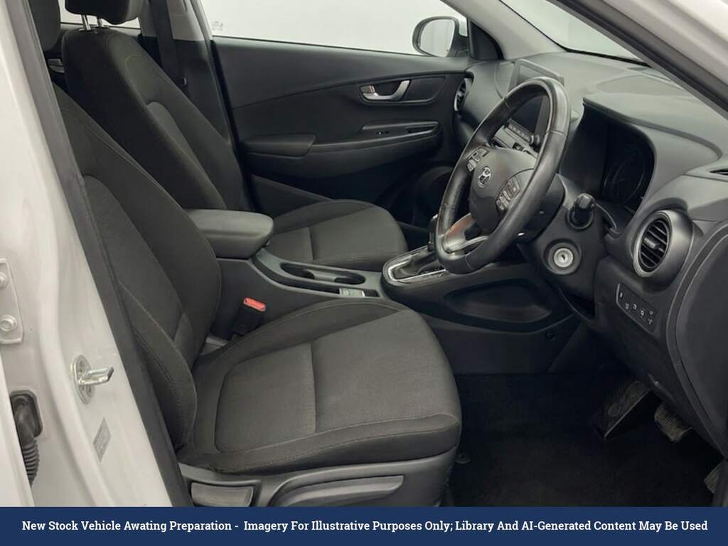 Hyundai Kona 1.6 H-gdi Se Connect Suv Hybrid Dct Eur White