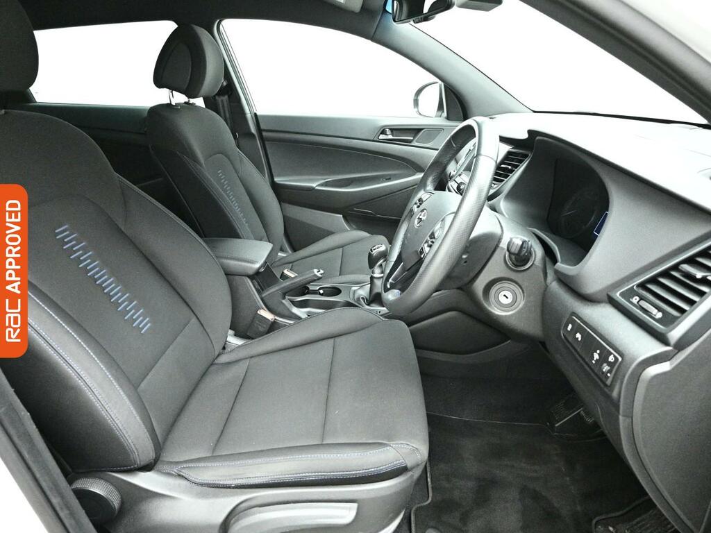 Hyundai Tucson Black #10