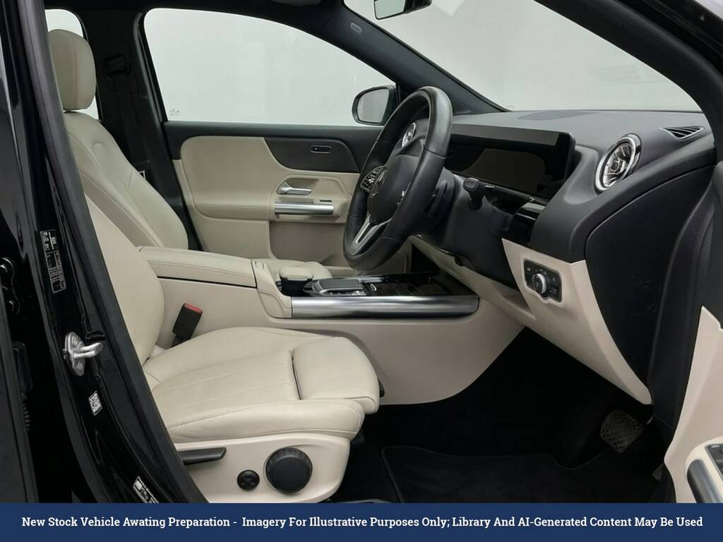 Mercedes-Benz EQA Eqa 250 70.5Kwh Sport Suv 190 Black #2