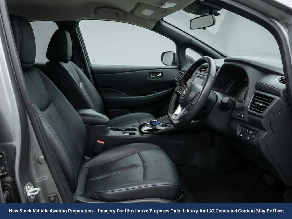 Nissan Leaf 40Kwh Tekna Hatchback 150 Ps Grey #2
