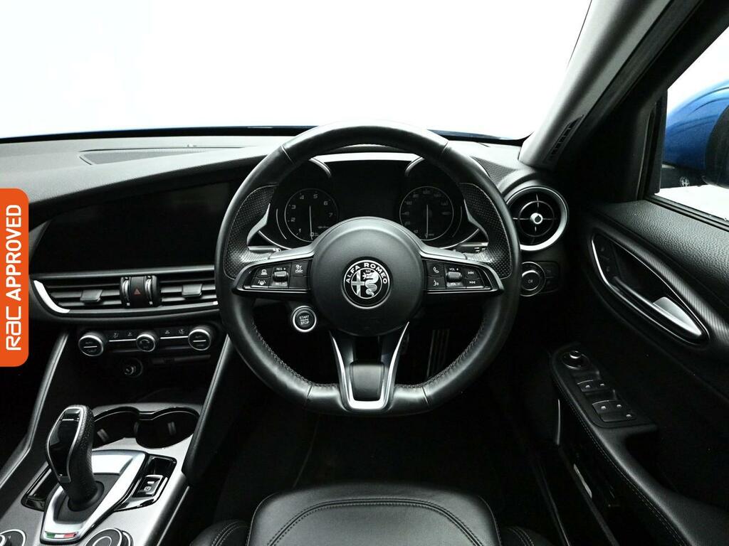 Alfa Romeo Giulia 2.0 Tb Veloce 277 Bhp Black #8