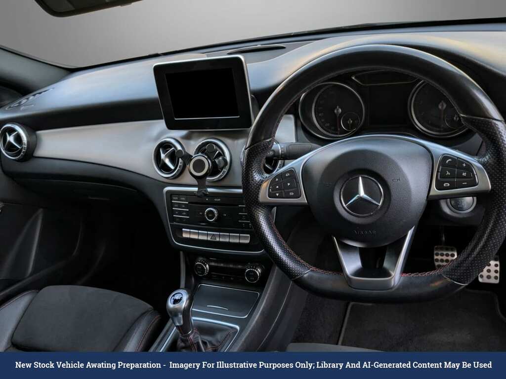Mercedes-Benz CLA Class Cla 180 Amg Line White #3