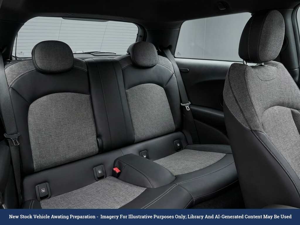 Mini Electric Cooper Se 32.6Kwh Level 2 Hatchback A Green #4