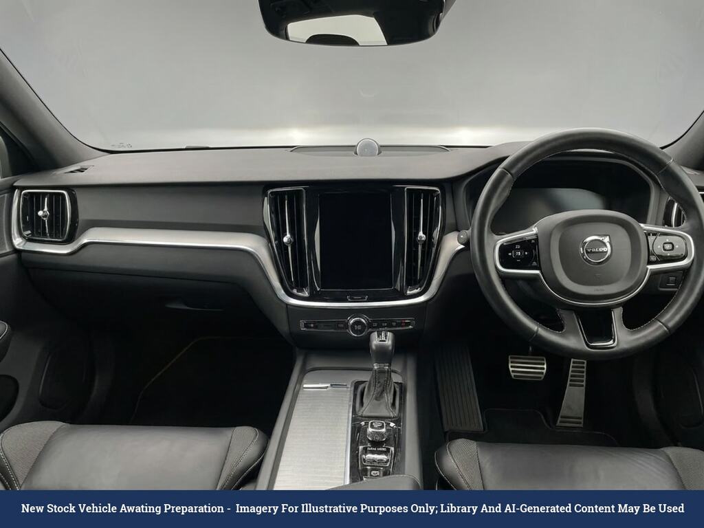 Volvo V60 2.0 B6 Mhev R-design Estate Hybrid Black #4