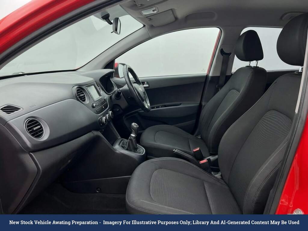 Hyundai I10 1.0 Play Hatchback Euro 6 67 Ps Red #3