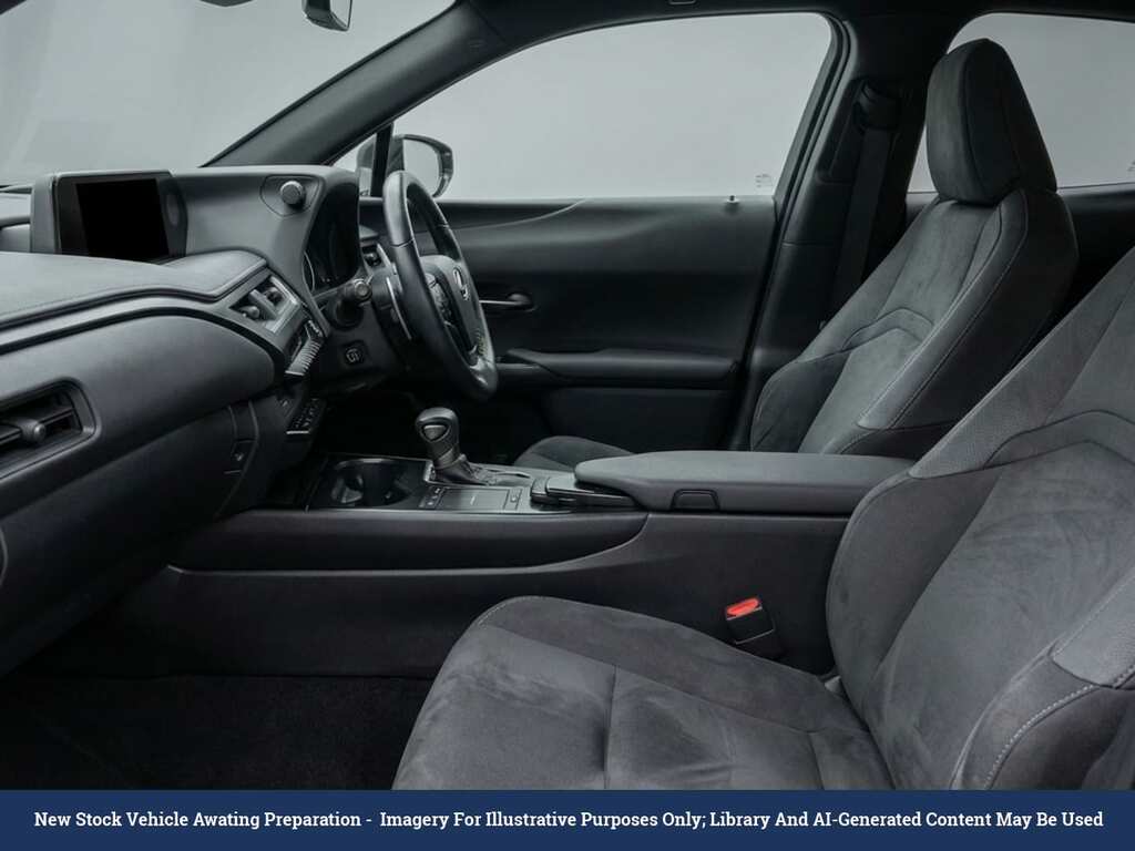 Lexus UX 300E 54.3Kwh Suv 204 Ps Black #3