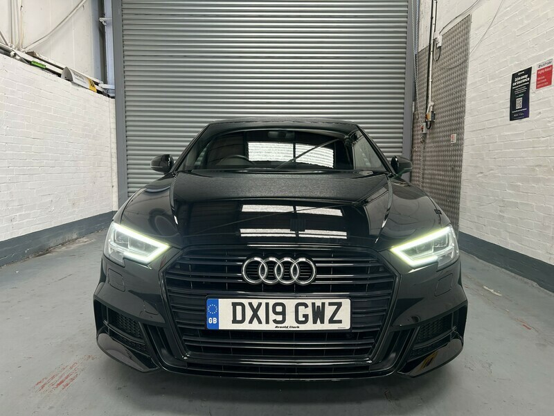 Audi A3 Sportback Tfsi S Line Black #3