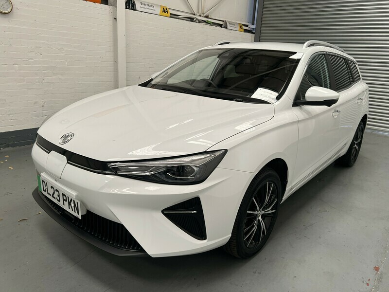 MG MG5 Trophy White #3