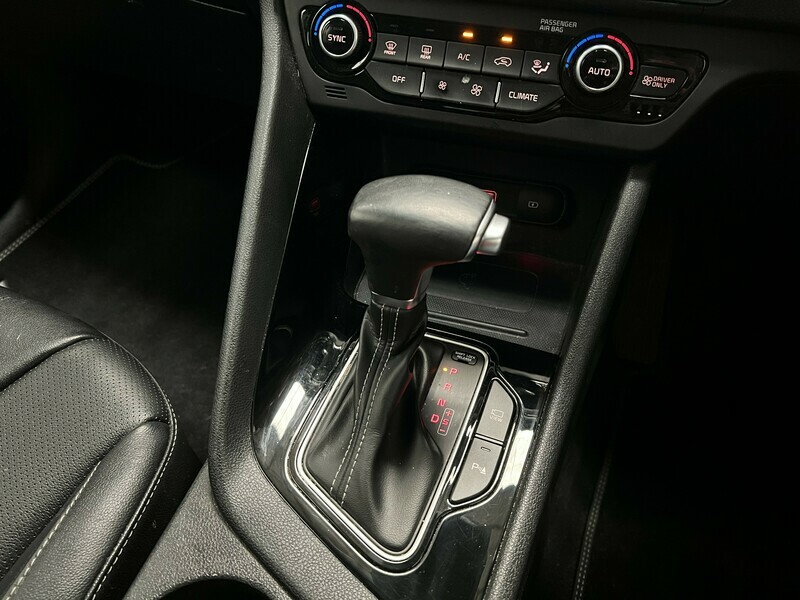 Kia Niro 2 Red #31