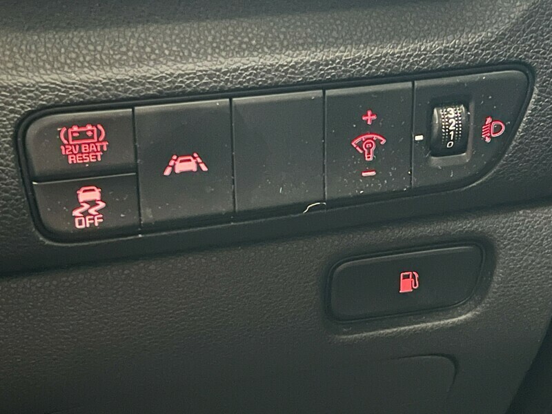 Kia Niro 2 Red #52