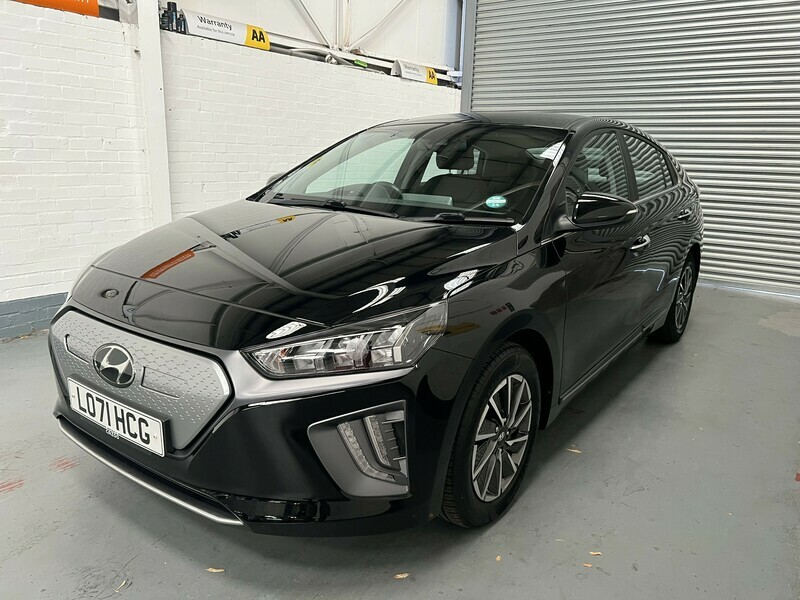 Hyundai Ioniq Premium Black #5