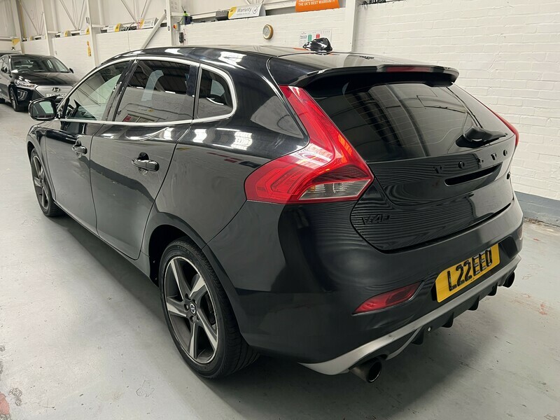 Volvo V40 D2 R-design Black #6