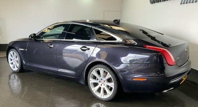 Jaguar XJ 3.0D V6 Portfolio Saloon Euro 6 S Black #6