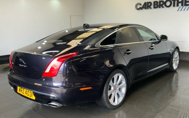 Jaguar XJ 3.0D V6 Portfolio Saloon Euro 6 S Black #4