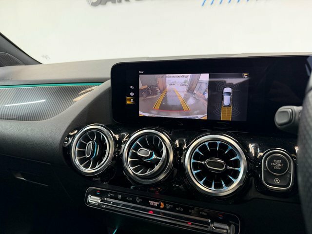 Mercedes-Benz GLA Class 1.3 Gla200 Sport Executive 7G-dct Euro 6 Ss 5 Blue #17