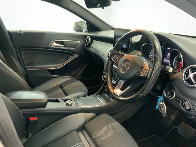 Mercedes-Benz CLA Class 180 Amg Line Coupe 7G-dct Euro 6 Ss Blue #20