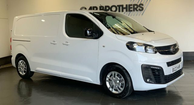 Vauxhall Vivaro 1.5 Turbo D 2700 Sportive Panel Van 6Dr Man White #2