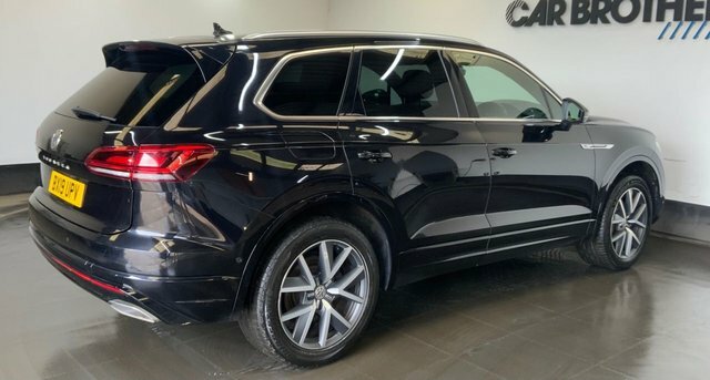 Volkswagen Touareg 3.0 Tdi V6 R-line Suv Tiptronic 4Motion Black #6
