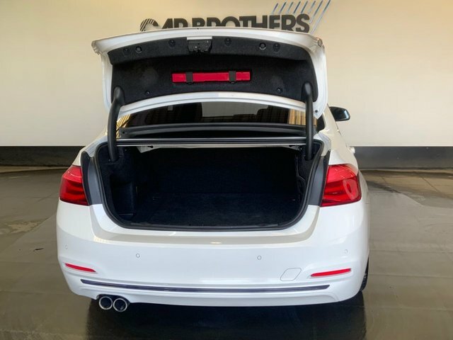 BMW 3 Series 2.0 330E 7.6Kwh Sport Saloon Plug-in Hy White #4