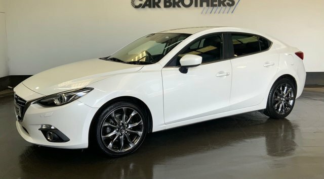 Mazda 3 2.0 Skyactiv-g Sport Nav Fastback White #4