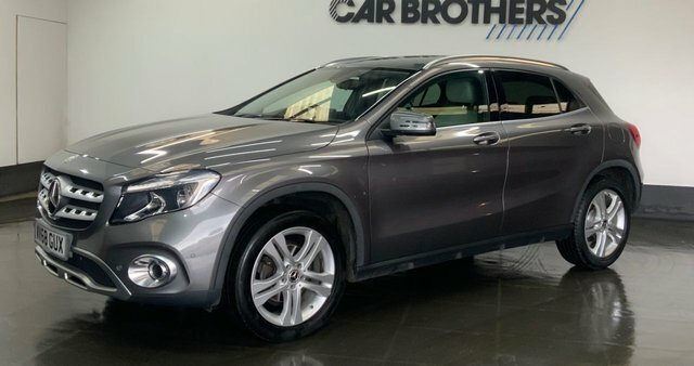 Mercedes-Benz GLA Class 2.1 Gla200d Sport Executive Suv 7G-dc Grey #4
