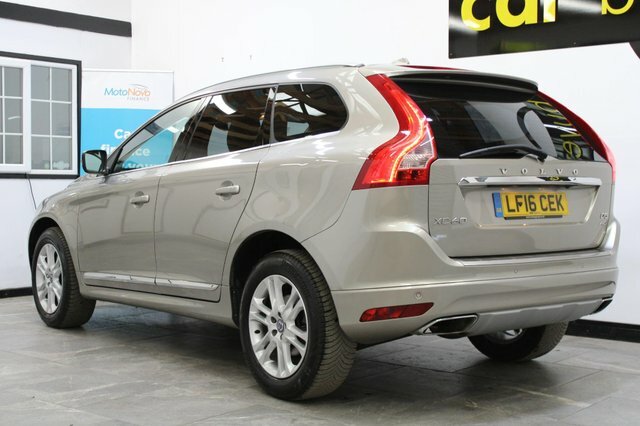 Volvo XC60 2016 2.4 D5 Se Lux Nav Awd Euro 6 Ss LF16CEK Gold #3