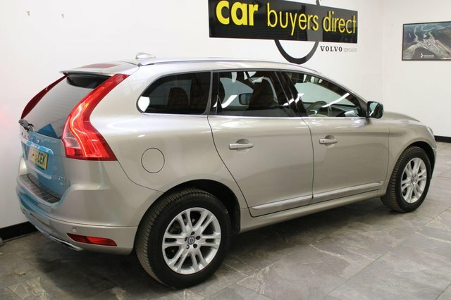 Volvo XC60 2016 2.4 D5 Se Lux Nav Awd Euro 6 Ss LF16CEK Gold #4