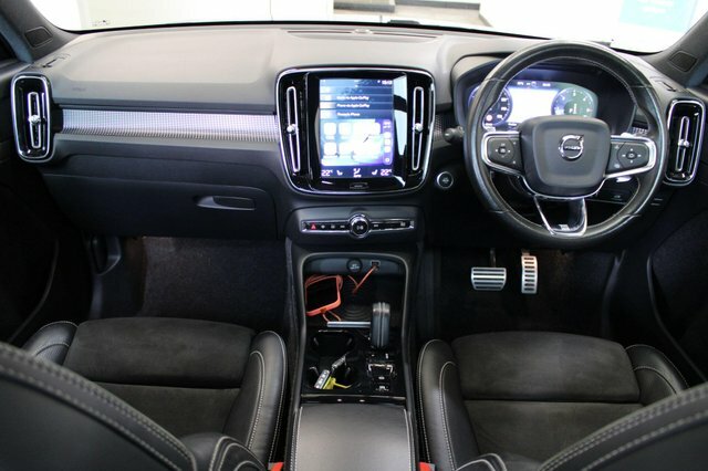Volvo XC40 2.0 T4 Momentum Suv Awd Euro 6 S White #40