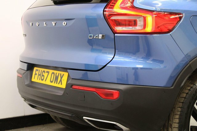 Volvo XC40 2.0 T4 Momentum Suv Awd Euro 6 S White #11