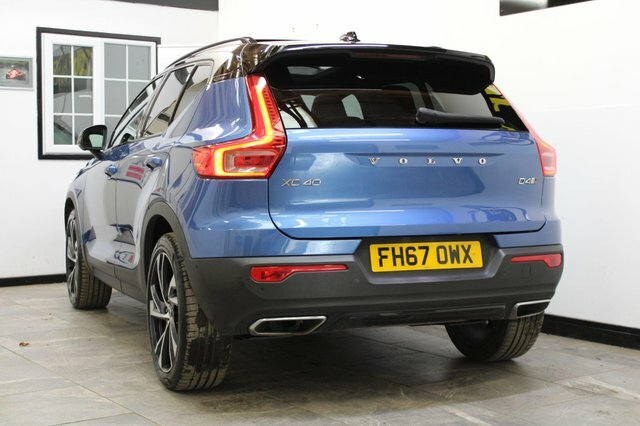 Volvo XC40 2.0 T4 Momentum Suv Awd Euro 6 S White #18