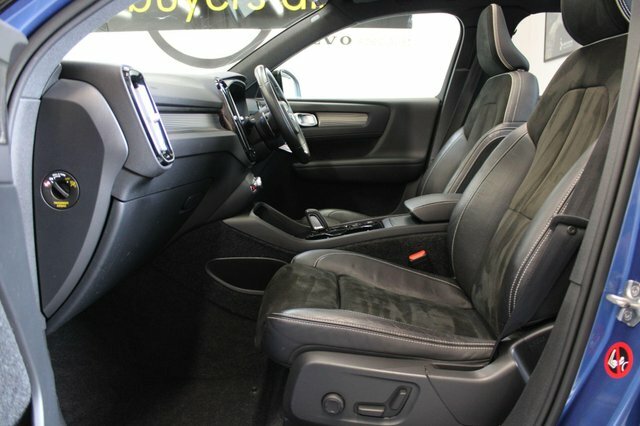 Volvo XC40 2.0 T4 Momentum Suv Awd Euro 6 S White #32