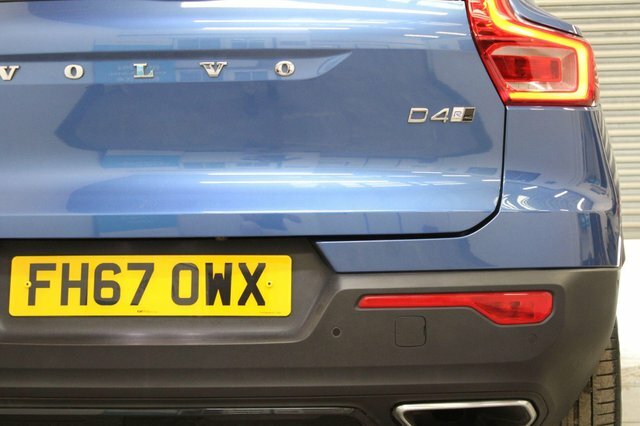 Volvo XC40 2.0 T4 Momentum Suv Awd Euro 6 S White #15