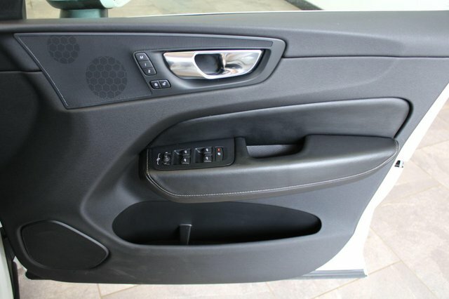 Volvo XC60 Inscription Blue #41