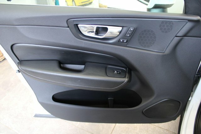 Volvo XC60 Inscription Blue #33