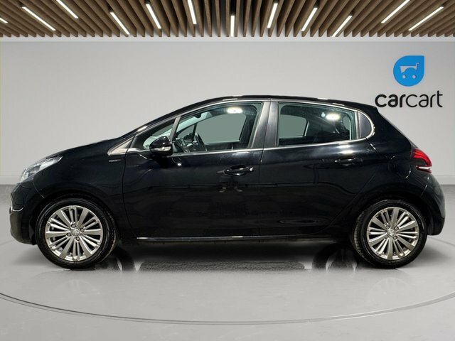 Peugeot 208 Puretech Signature Hatchback KM68WCJ Black #4