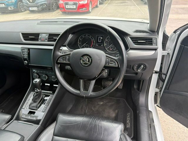 Skoda Superb Tsi Act Se L White #5