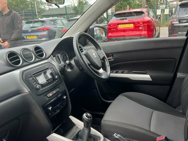 Suzuki Vitara Sz4 Suv Silver #6