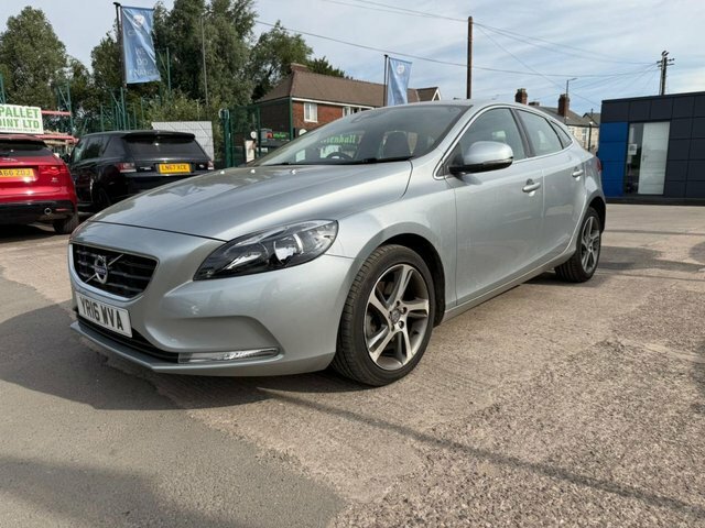 Volvo V40 T2 Se Nav Hatchback Silver #2