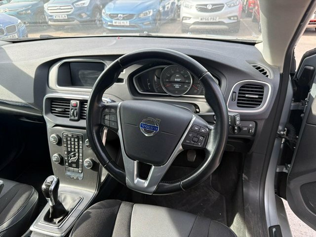Volvo V40 T2 Se Nav Hatchback Silver #6