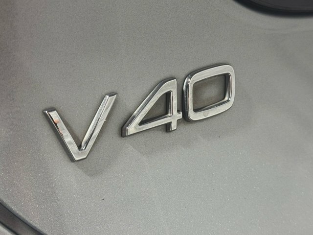 Volvo V40 T2 Se Nav Hatchback Silver #5