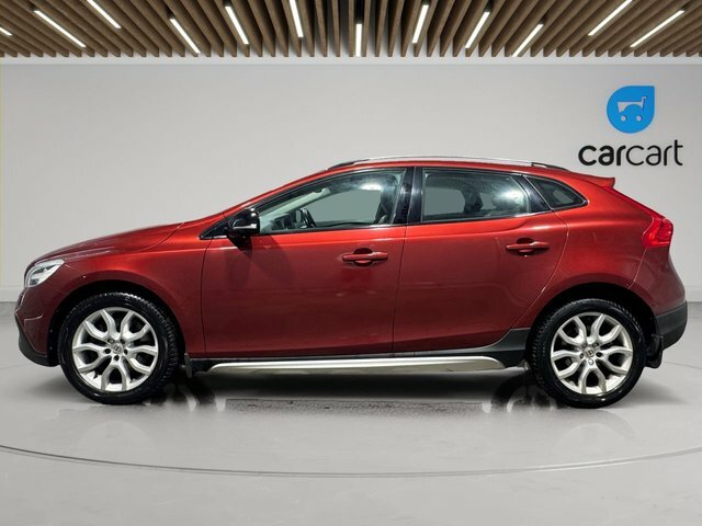 Volvo V40 Cross Country T3 Pro Hatchback Red #4
