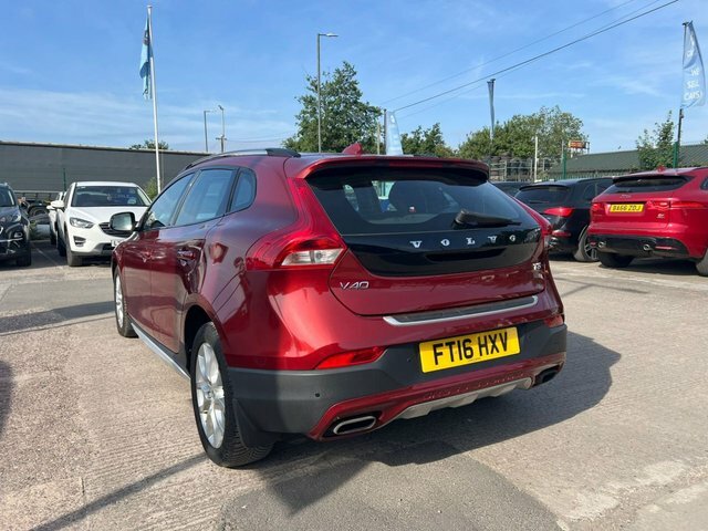 Volvo V40 Cross Country T3 Pro Hatchback Red #3