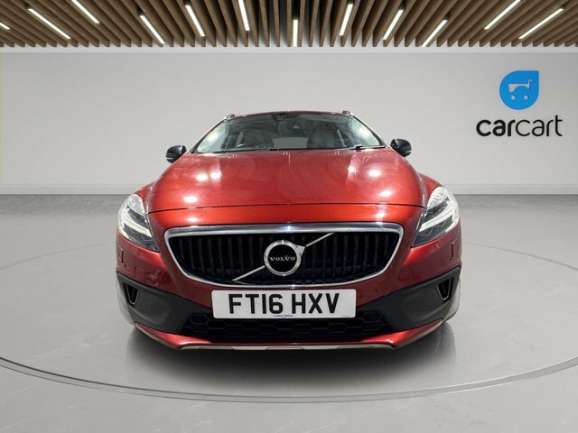 Volvo V40 Cross Country T3 Pro Hatchback Red #2